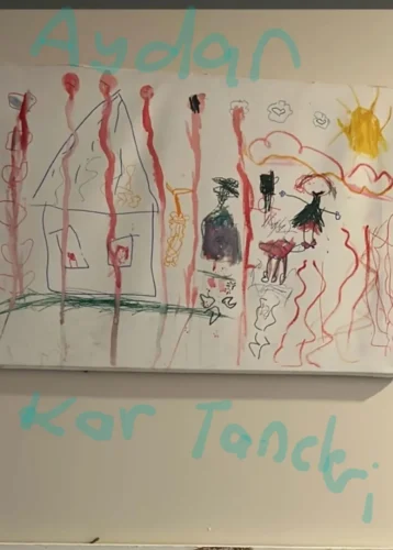 Kırmızı Kar Taneleri